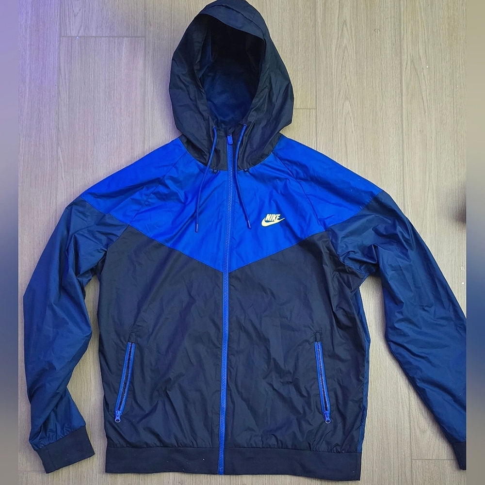 Nike Windrunner Jacket - image 3